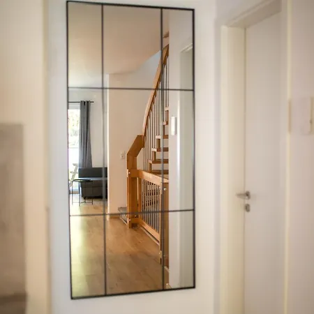 Hugos Design House Am Waldrand - Ruhig & Modern